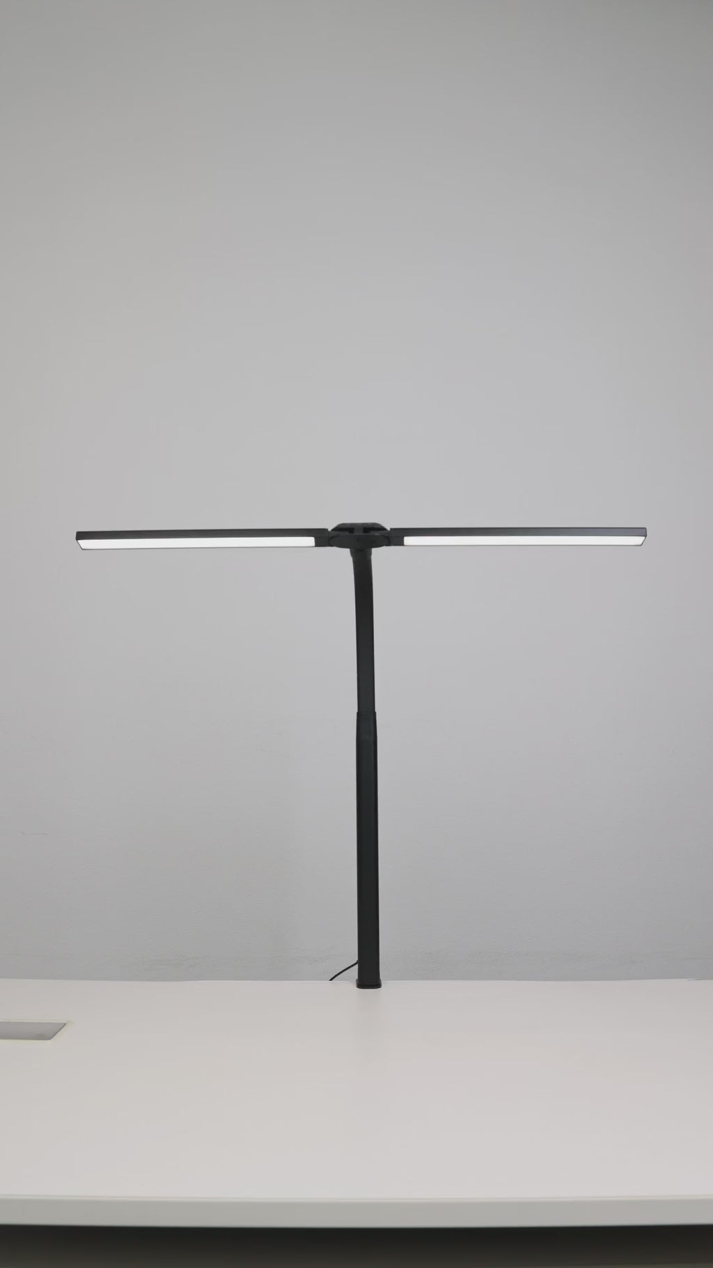 Nerius Axis Duo Flex — Adjustable Clamp Desk Lamp with Remote